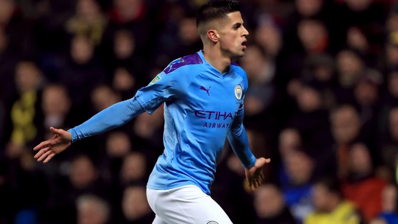 Một vài bí quyết để chơi tốt ở vị trí hậu vệ biên phải