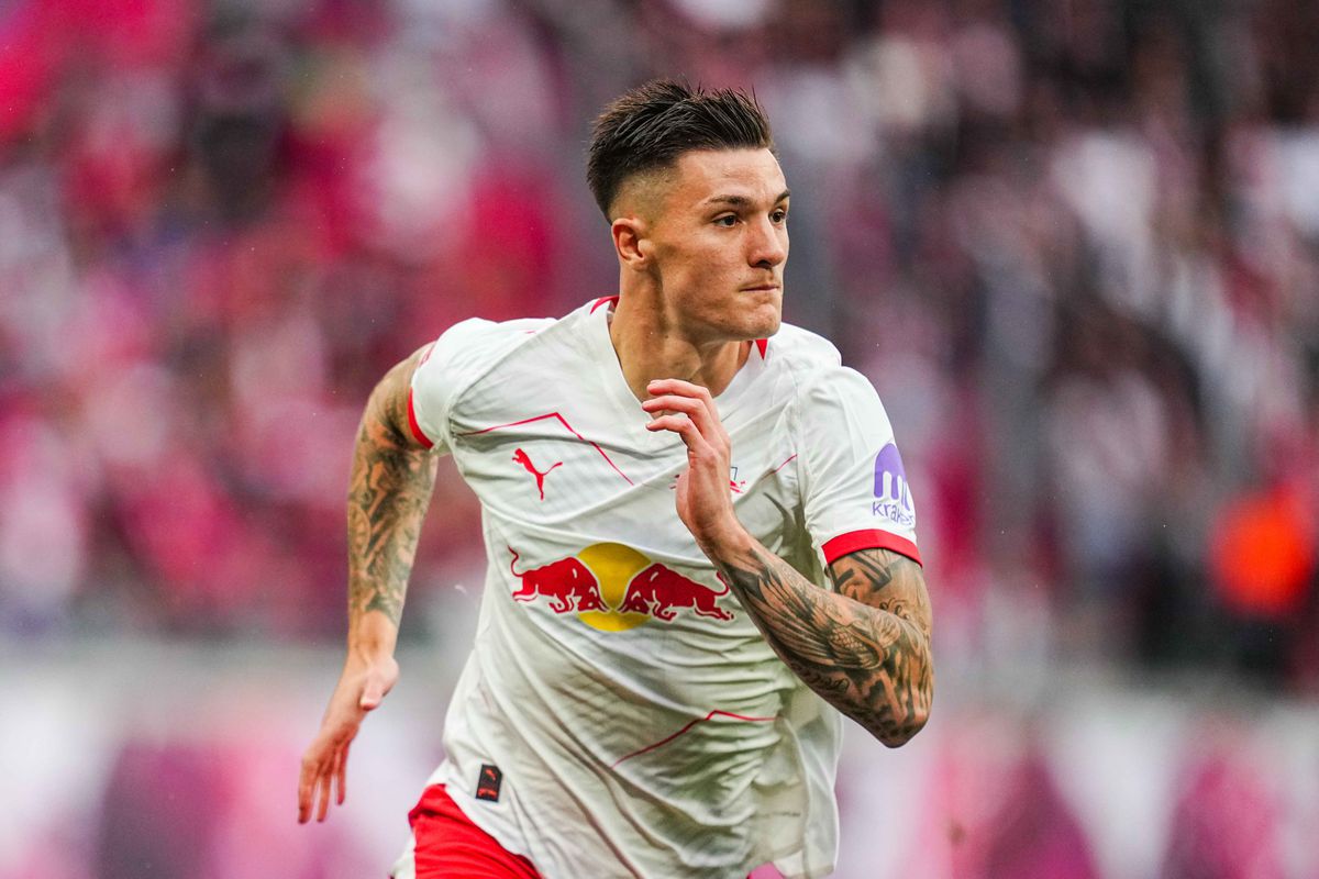 Newcastle tăng tốc vụ Benjamin Sesko