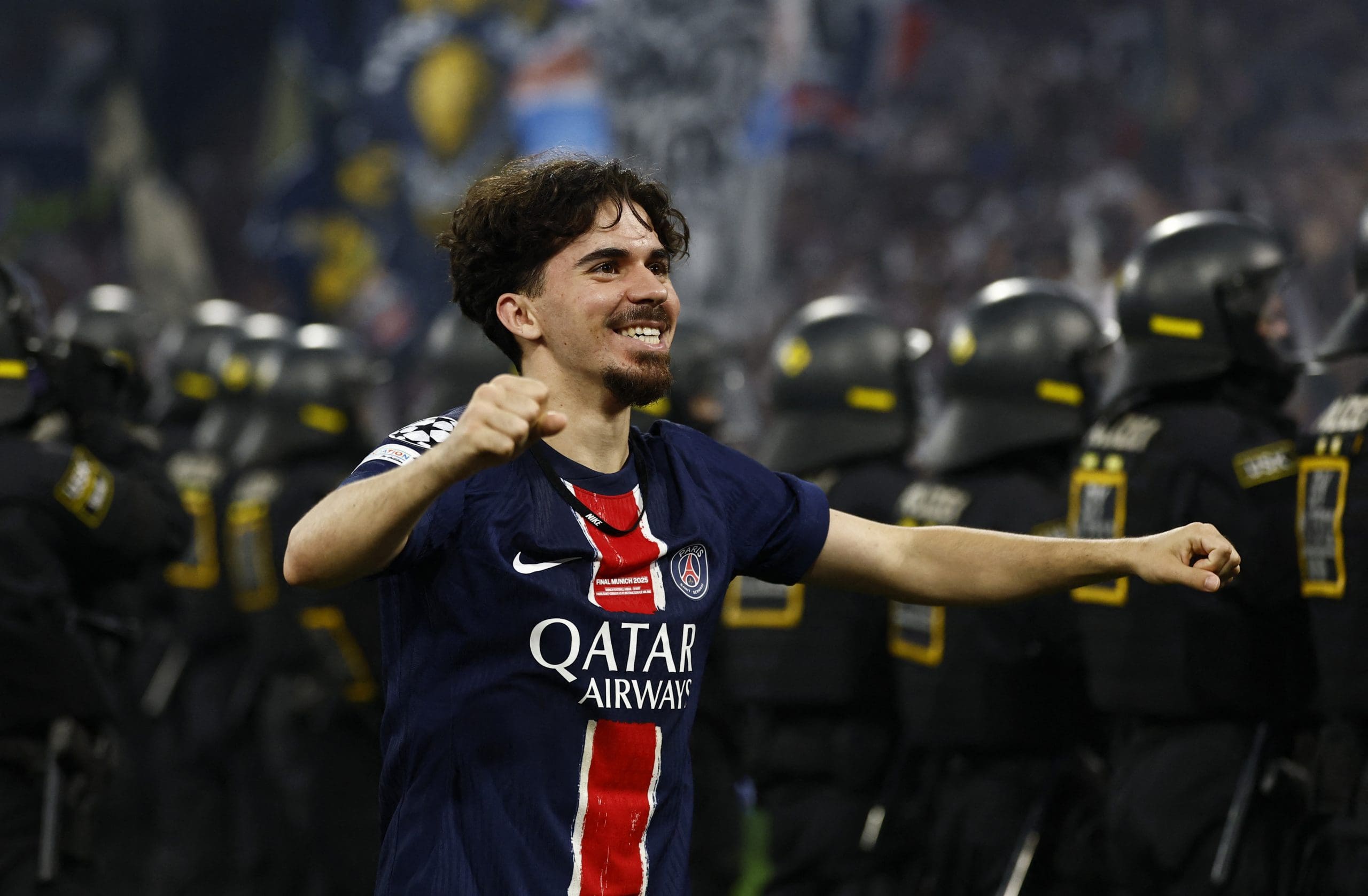 PSG đòi Real trả phí chuyển nhượng kỷ lục cho Vitinha