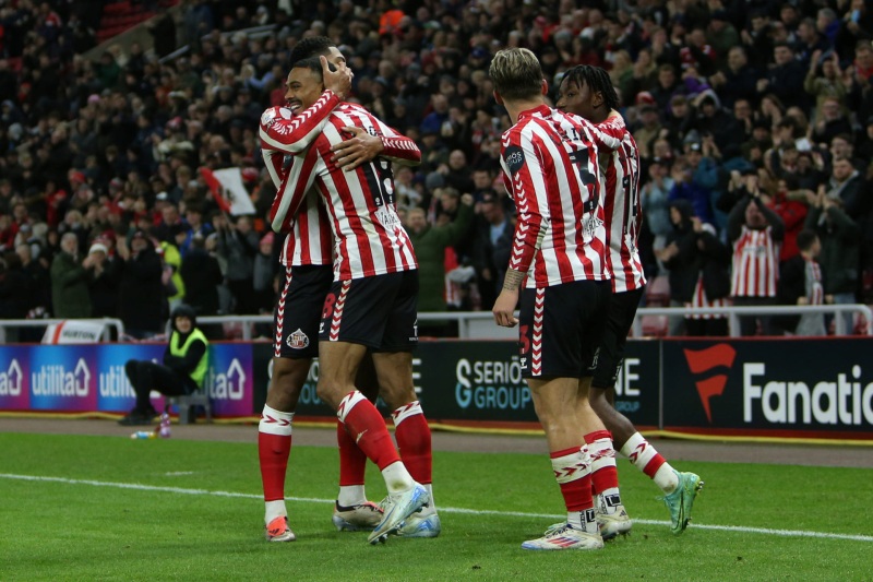 Người hâm mộ Leeds tức giận vì sai lầm trong chuyển nhượng