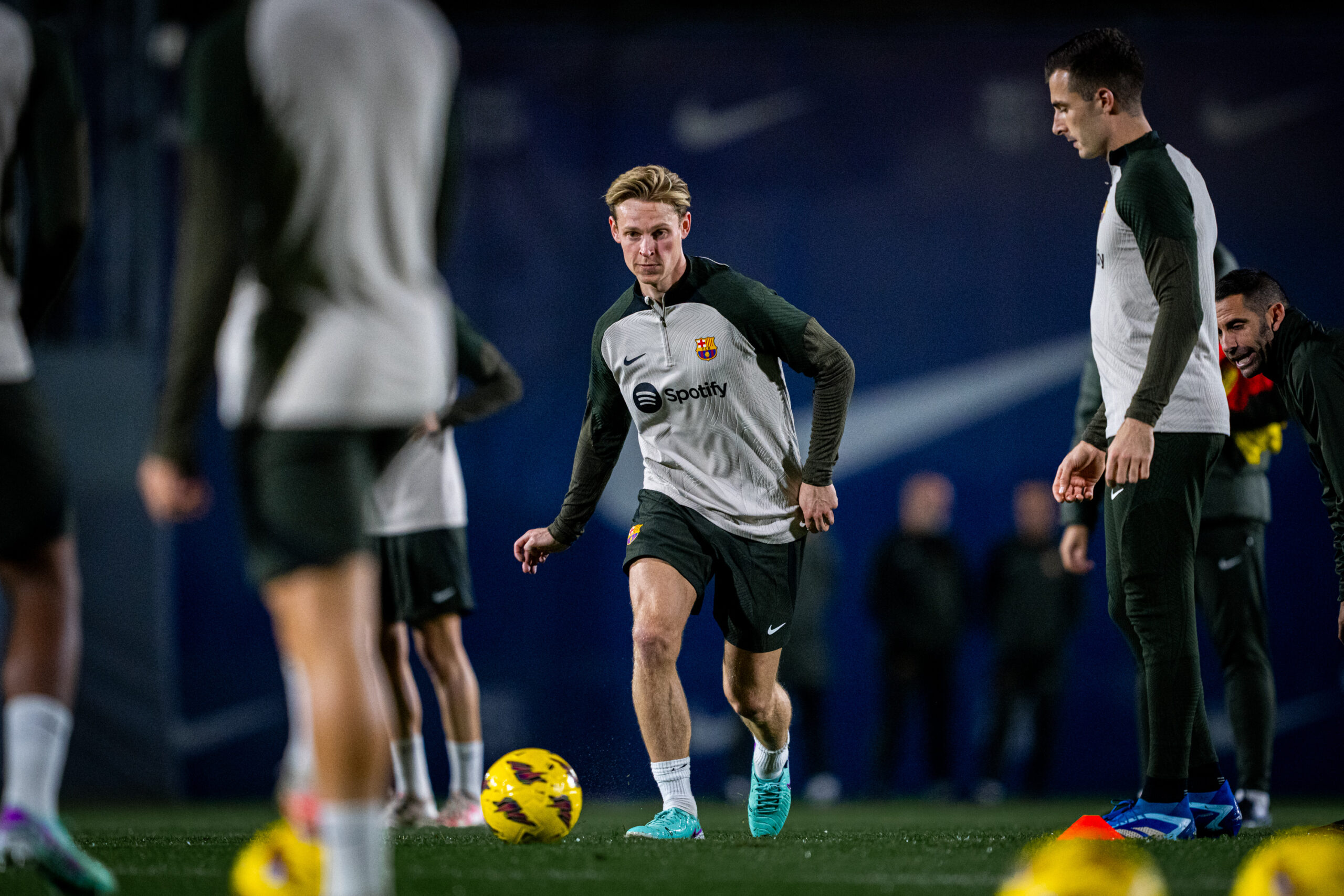 HLV Hansi Flick phản đối kế hoạch đưa trận La Liga sang Mỹ giữa mùa giải